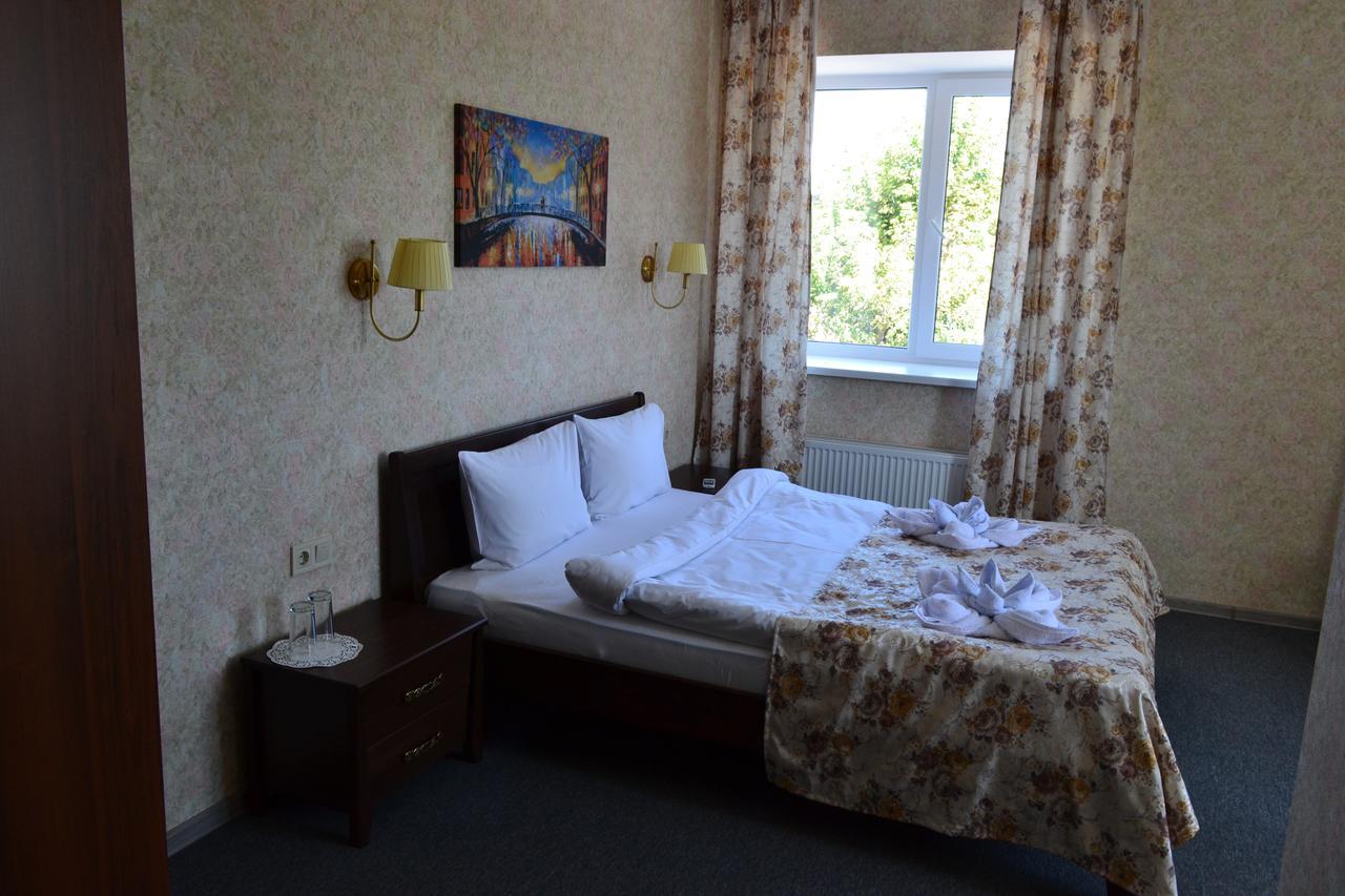 Hotel Три Сімки Wyschhorod Exterior foto